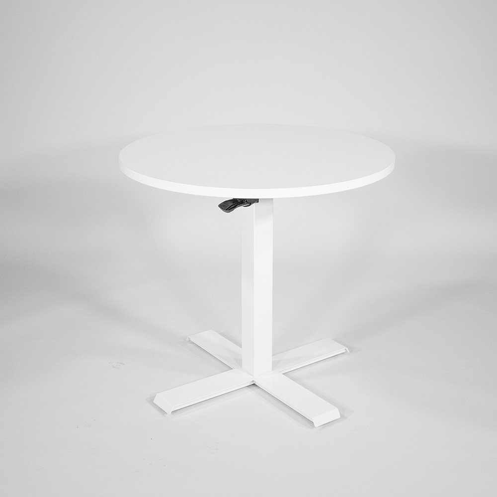 Toimistokalusteet, One R kaasujousipöytä ja muut pienet sähköpöydät myy Oulun Yrityskalusto Oy.