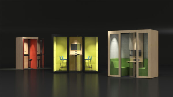 Narbutas Silent Room S puhelinkoppi on hiljainen keidas modernin toimiston keskellä.