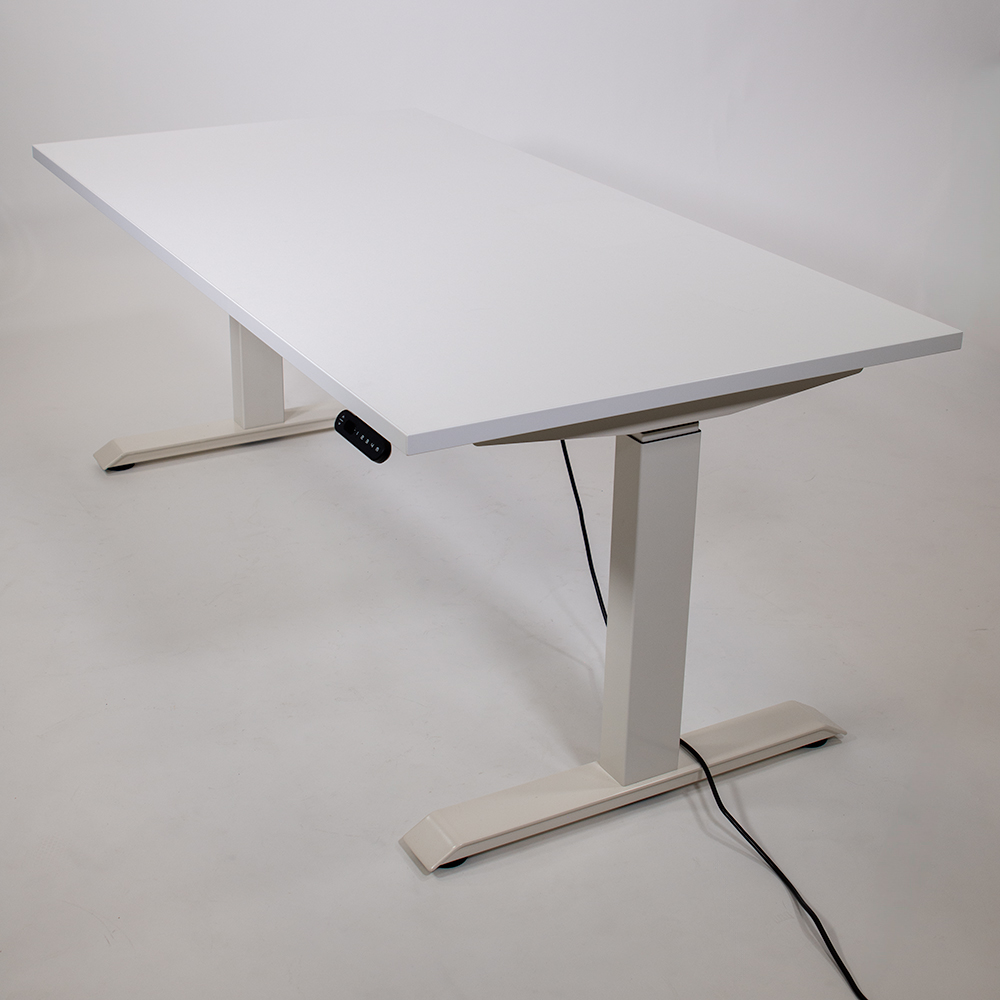 BF sähköpöytä ja muut sähköpöydät myy Oulun Yrityskalusto Oy.