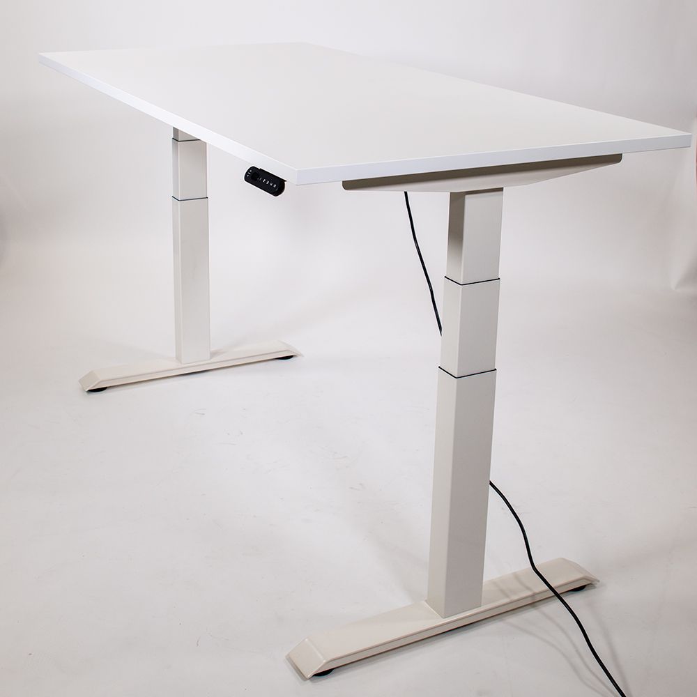 BF sähköpöytä ja muut sähköpöydät myy Oulun Yrityskalusto Oy.