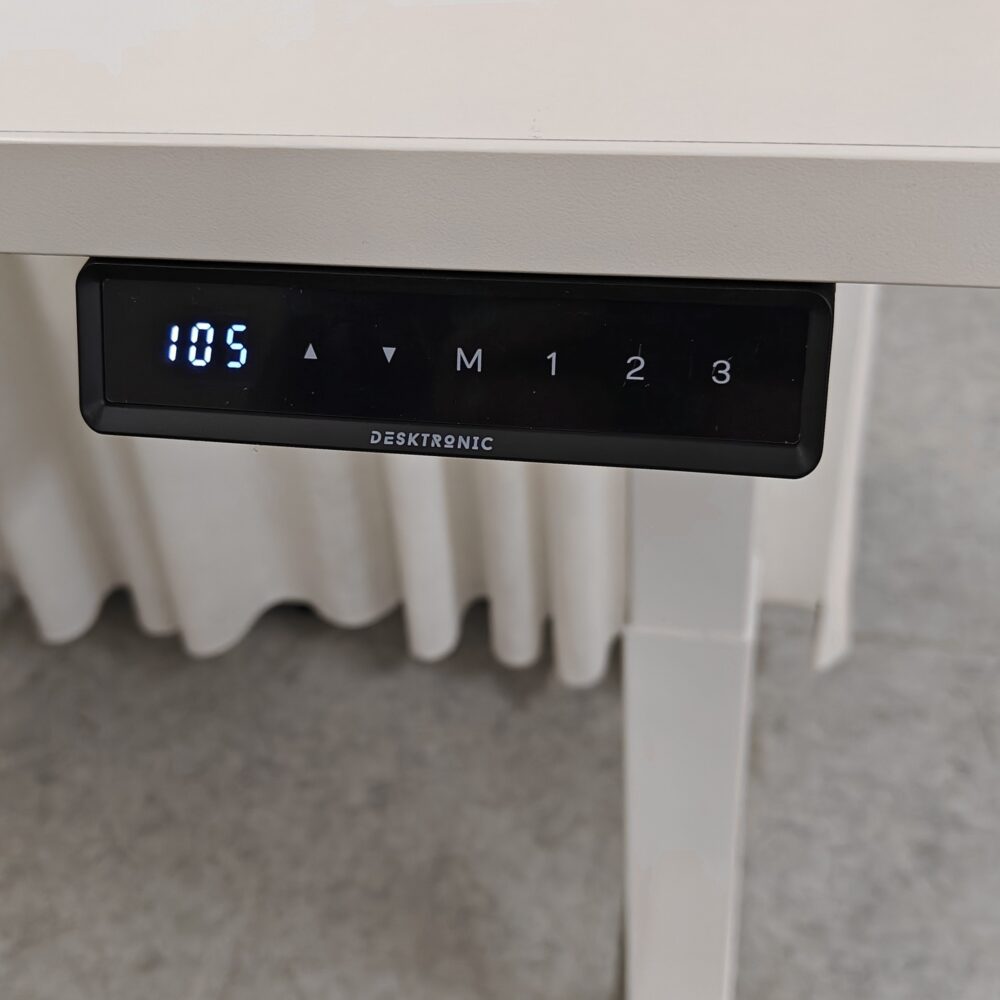 Home One sähkörungossa on on 3 muistipaikkaa ja näyttö