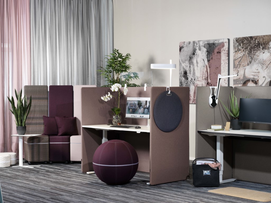 Myös Götessonin akustiikkaratkaisut ja muut kalusteet saat leasingilla. Leasingsopimus tuo joustavuutta ja ennustettavuutta yrityksen kassanhallintaan.