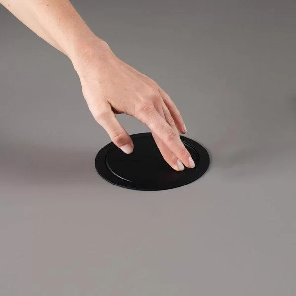 Pyöreät pöydät, Parthos pöytä ja muut kahvipöydät myy Oulun Yrityskalusto Oy.