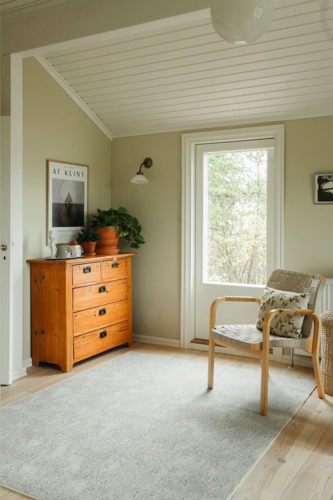 Pippuri matto ja muut VM Carpetin kotimaiset matot myy Oulun Yrityskalusto Oy.