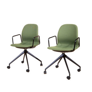 EFG Archie asiakastuoli - mallipoisto Yrityskaluston Outletista.