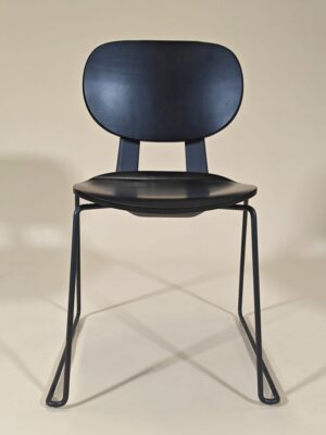 Finn Loop asiakastuoli lenkkijalka ja muut asiakastuolit myy Oulun Yrityskalusto Oy