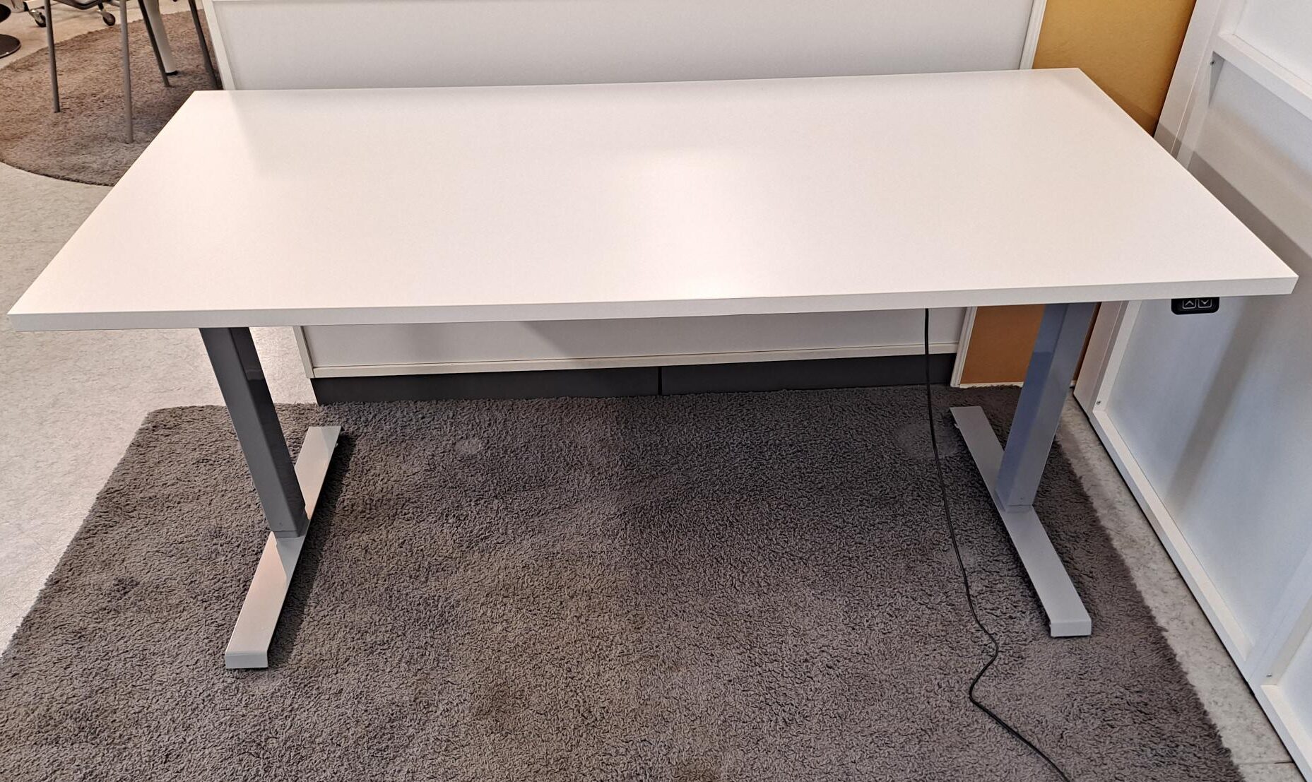 Sähköpöytä, käytetty