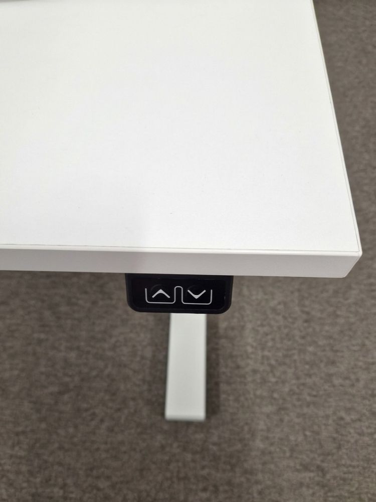Lite LeetDesk R13R sähkörunko sekä muut sähkörungot ja sähköpöydät myy Oulun Yrityskalusto Oy.