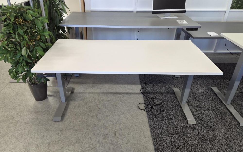 Sähkösäätöinen työpöytä 80 x 160 cm, käytetty - Image 2